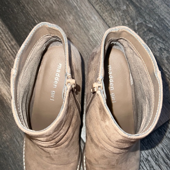 Madden Girl Tan Colored Booties - Picture 6 of 8